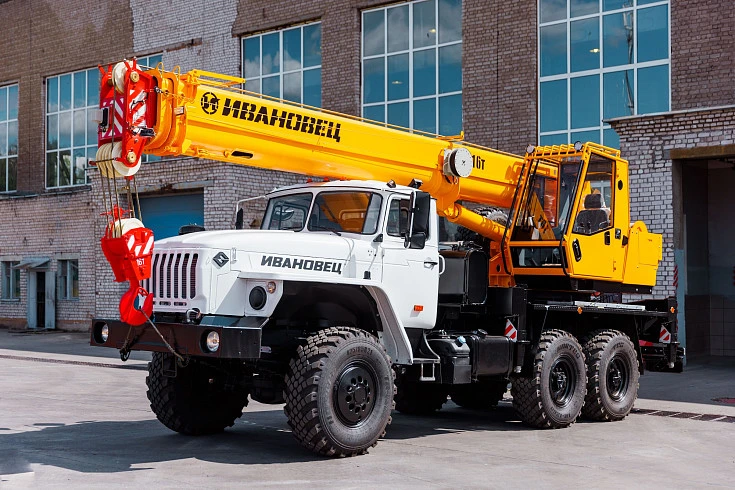 Автокран ИВАНОВЕЦ КС-35714
