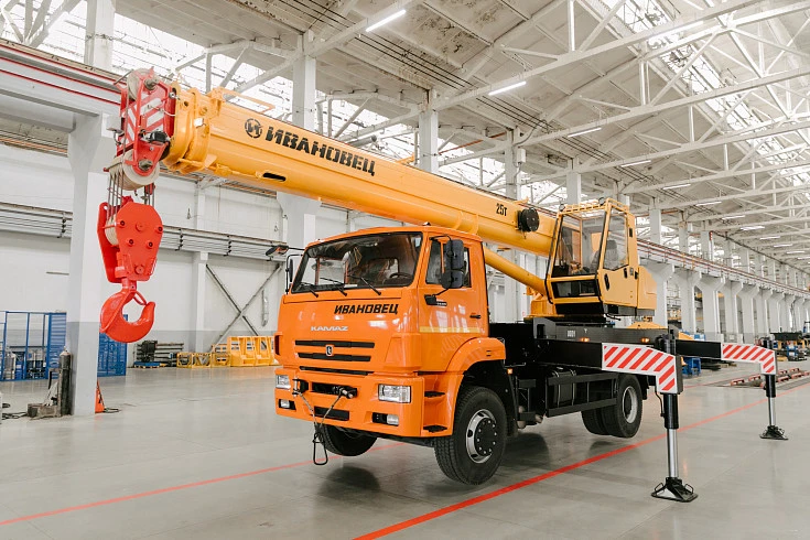 ИВАНОВЕЦ КС-45717К-4В (стрела 23 м)