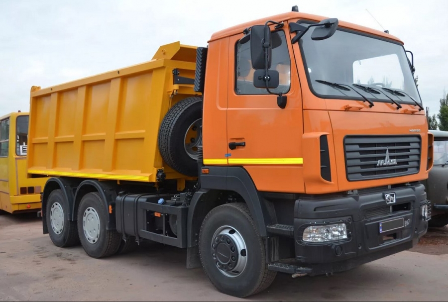 Самосвал МАЗ 6513E8-520-00